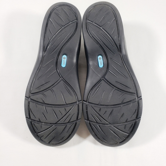 Bzees Rosie Black Floral Comfort Slip-Ons Size 9M - Picture 6 of 7